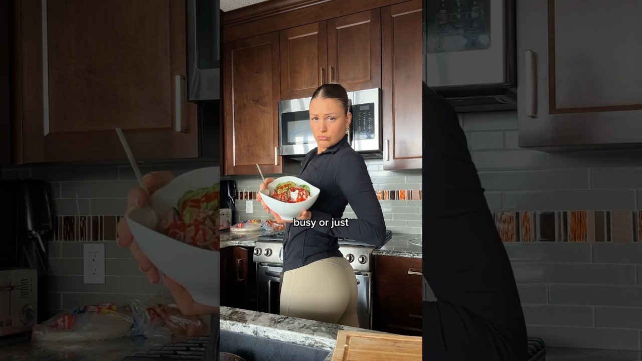 45 grams of protein in 4.5 seconds ✨ #healthyrecipes #lunch #highprotein