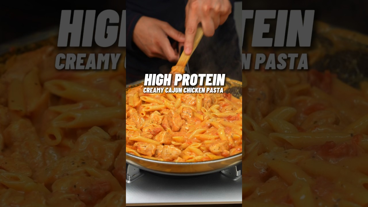 MOST DELICIOUS High Protein Creamy Cajun Chicken Pasta, ONLY 525 calories in One Pan! 🔥👨🏽‍🍳🥘