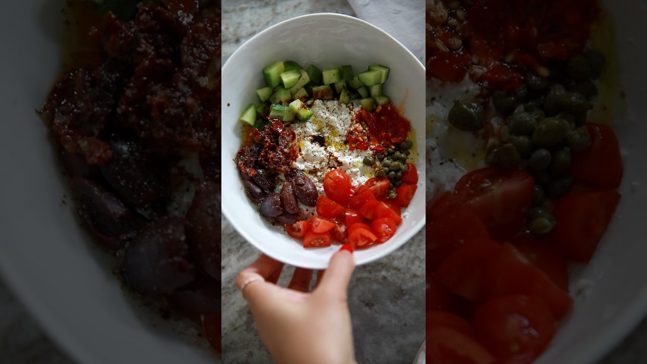 5 minute cottage cheese lunch bowl - these are so good and satisfying! #lunch #cottagecheese #recipe