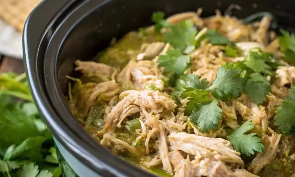 keto salsa verde chicken crock pot in slow cooker